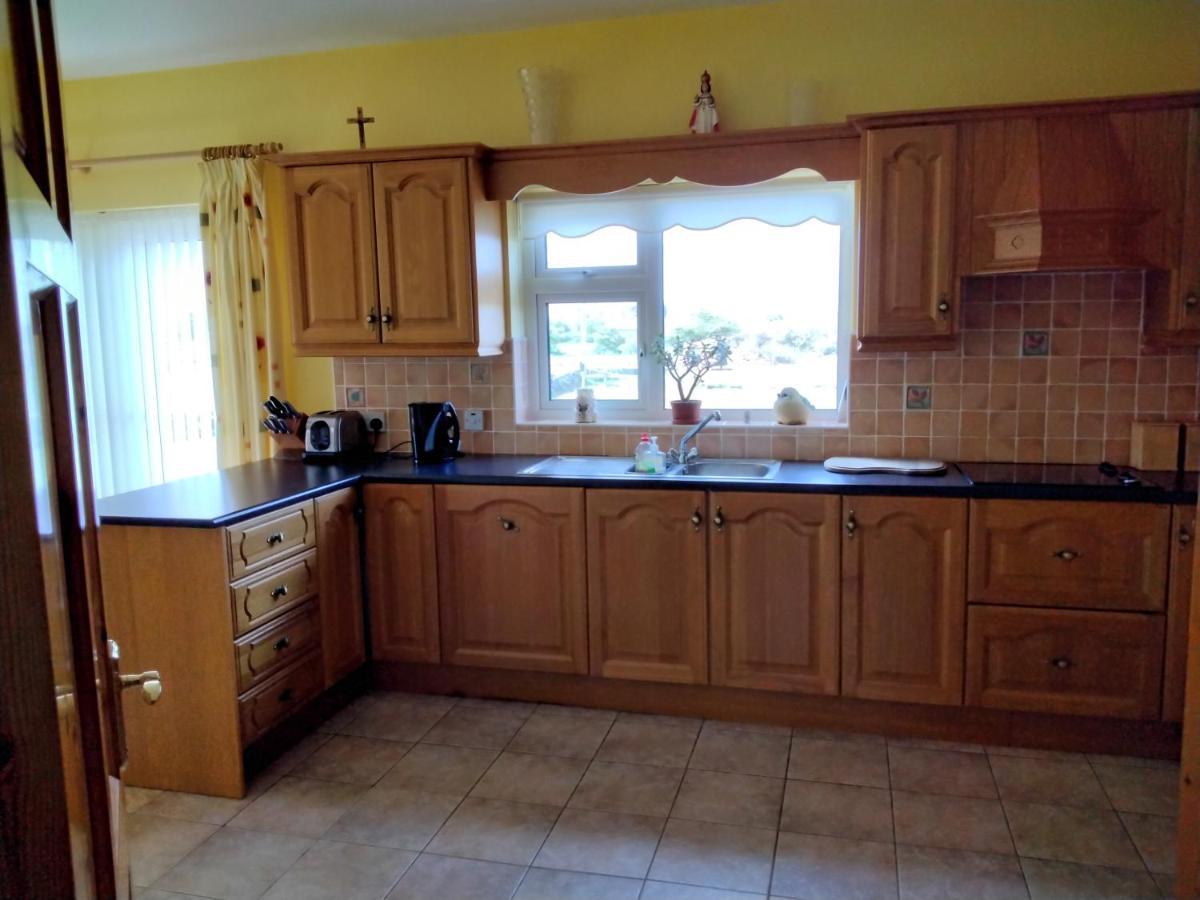 Warm And Welcoming Family Home Ballinrobe Esterno foto